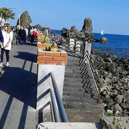 Seaside In Aci Trezza דירה אצ'י קסטלו